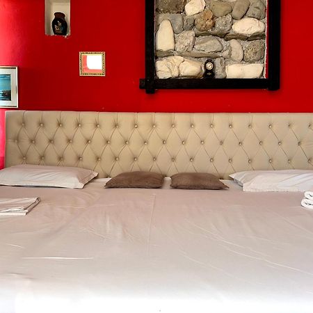 Hotel Vila "Oda E Miqve" Avlonya Dış mekan fotoğraf