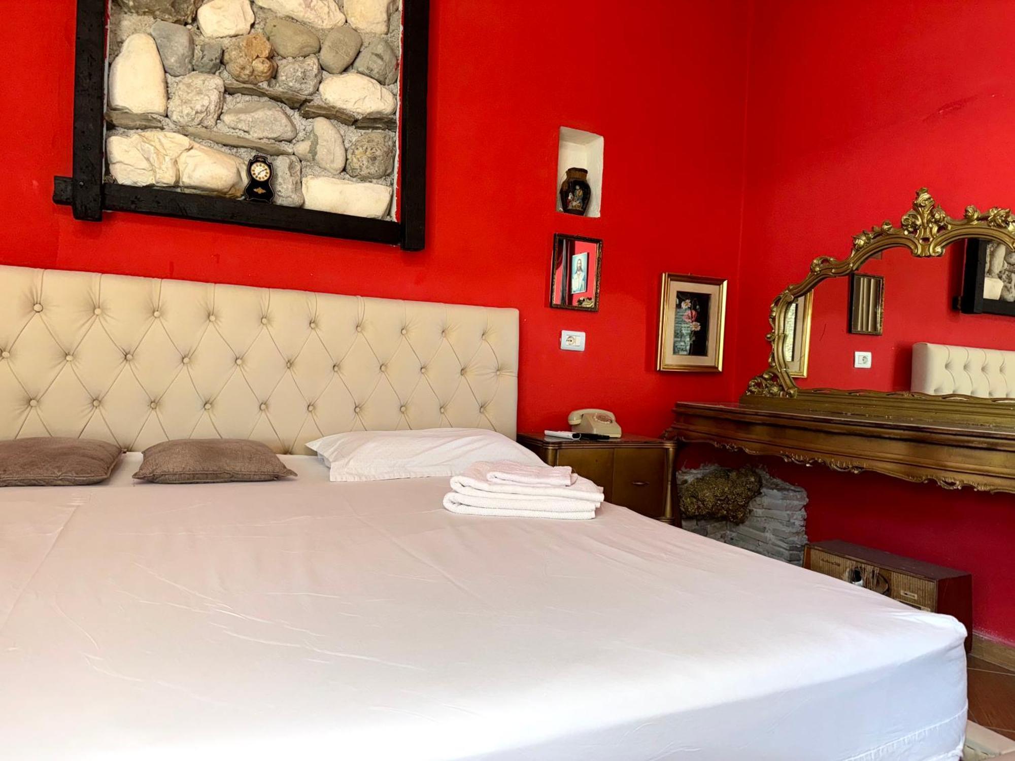 Hotel Vila "Oda E Miqve" Avlonya Dış mekan fotoğraf