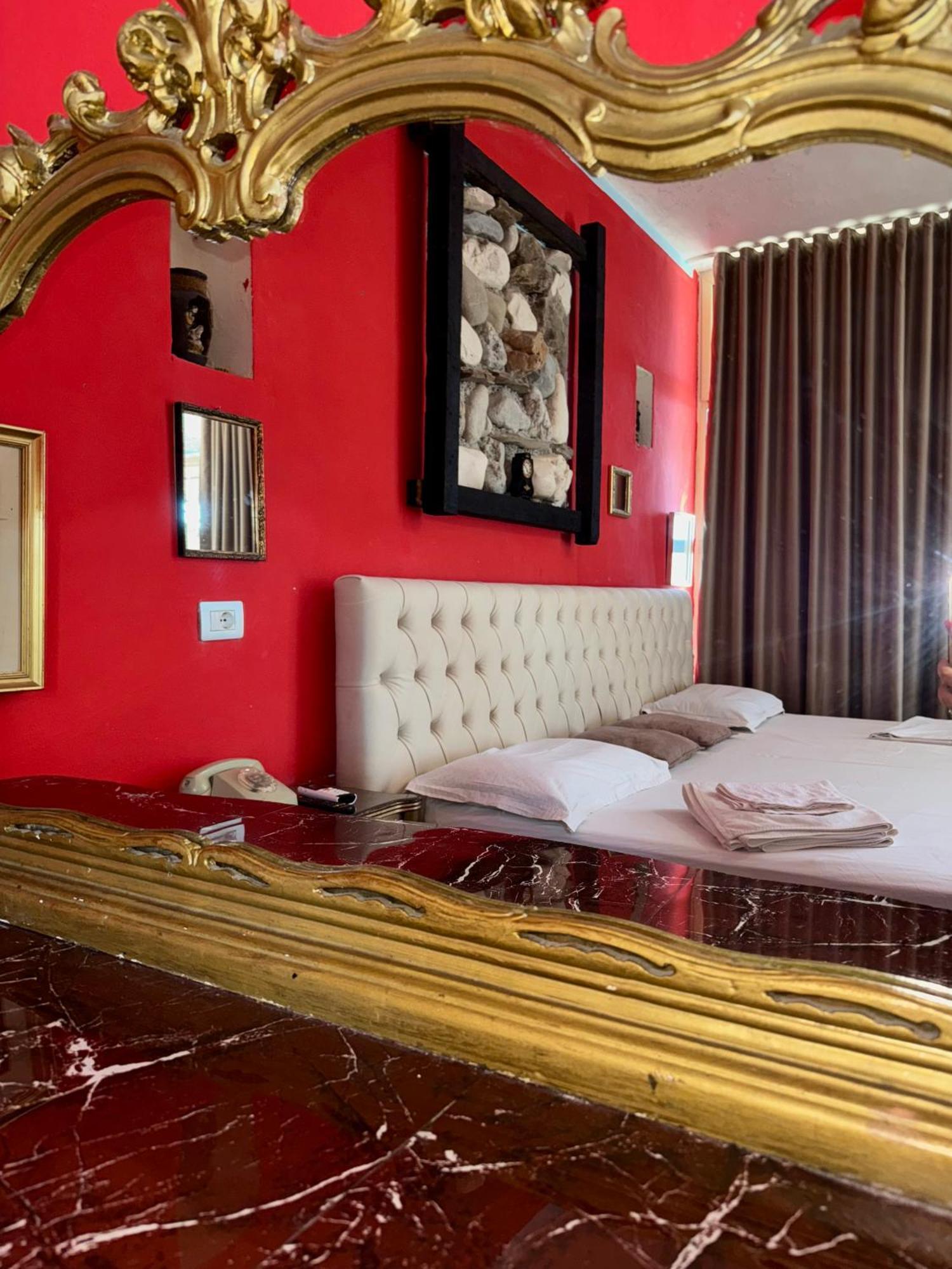 Hotel Vila "Oda E Miqve" Avlonya Dış mekan fotoğraf